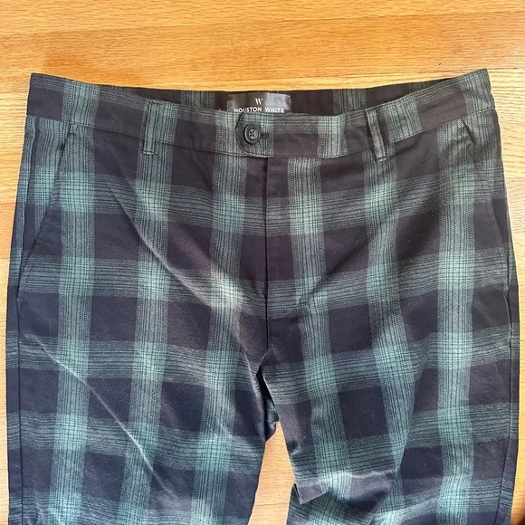 Men's Green & Black Plaid Pants - Picture 2 of 5